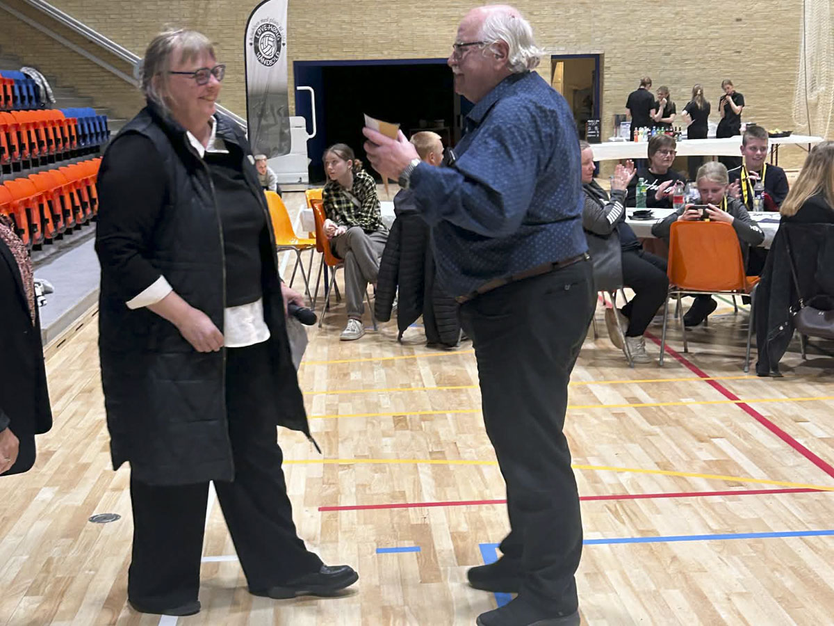 Hæder til håndbolddommer gennem 50 år - Flemming Olsen