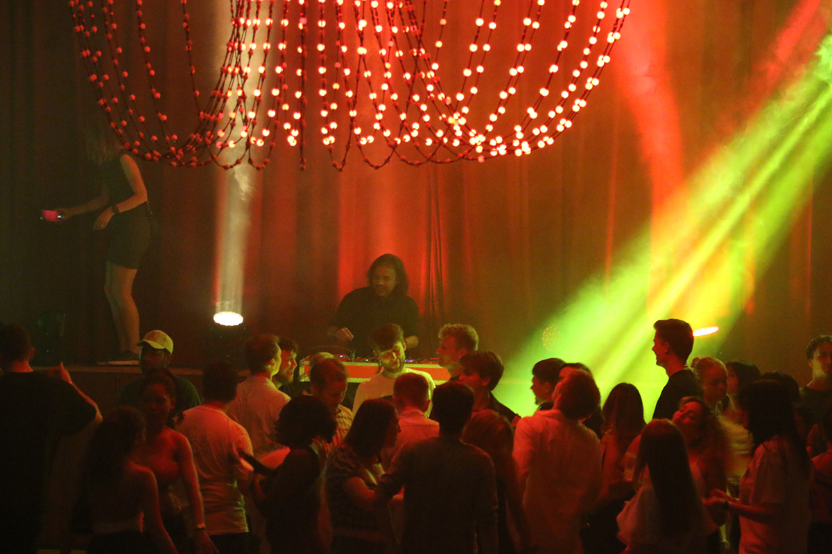 Stor studiestartsfest i Kalundborg Hallen