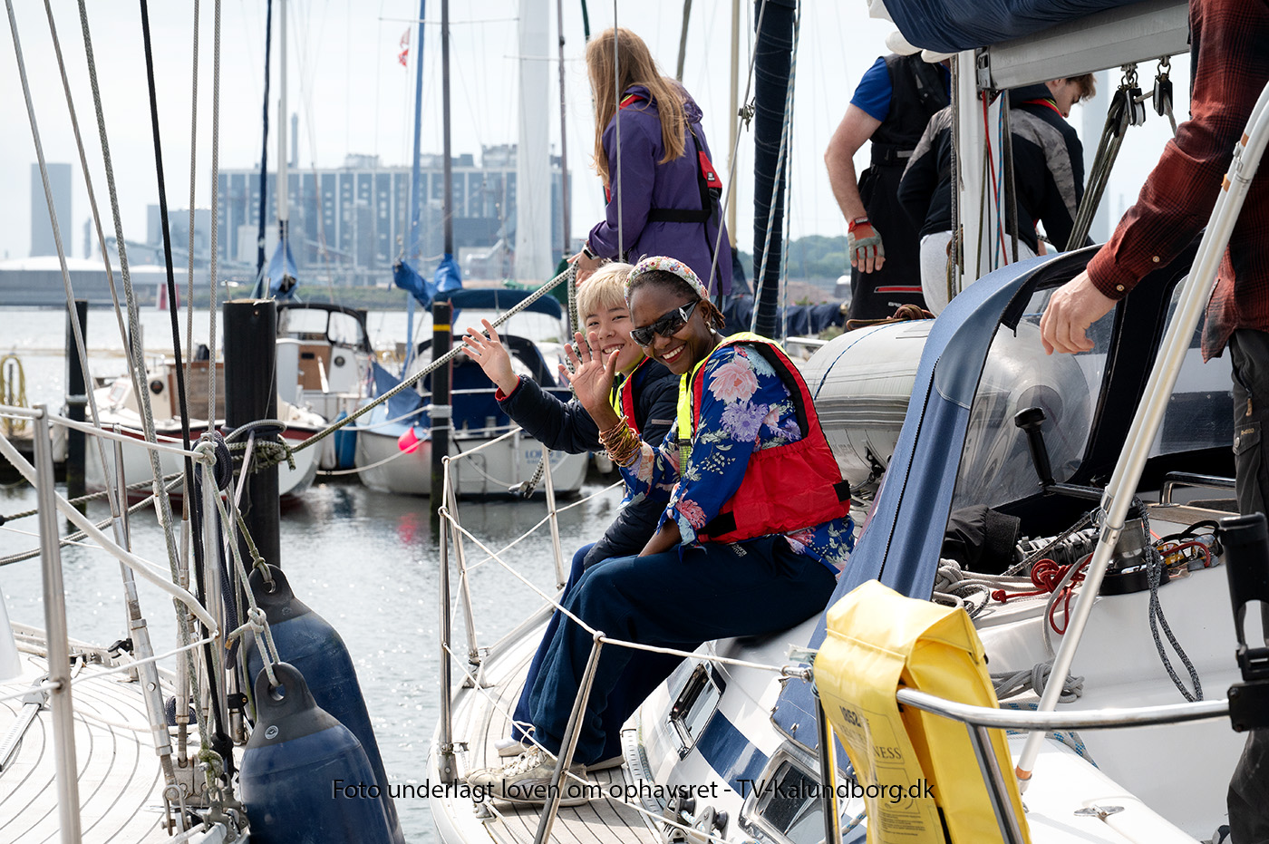 En tur på fjorden ’For fulde sejl’