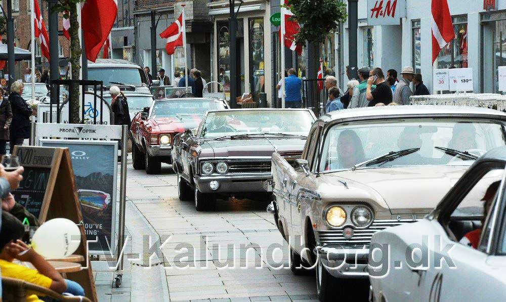 Grease lørdag med US-biler, musik og sang i gågaden