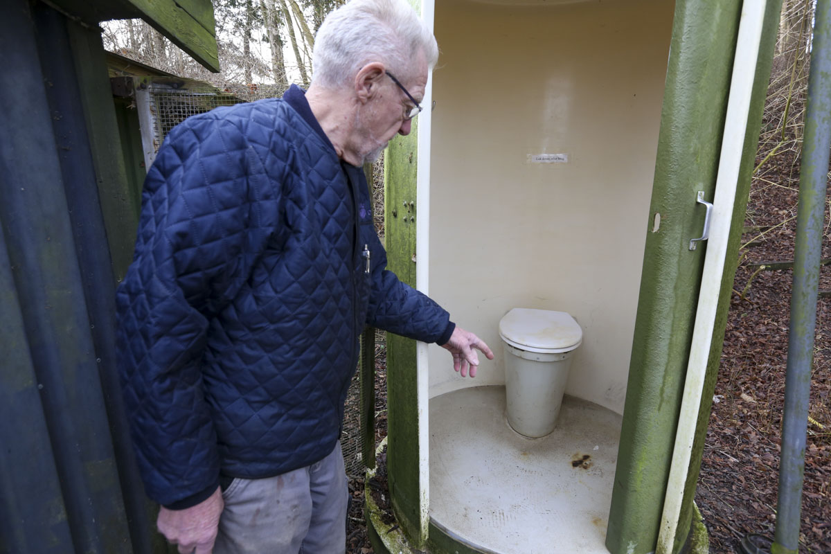 Toilet forsøgt brændt af: Drengestreger kunne være gået helt galt