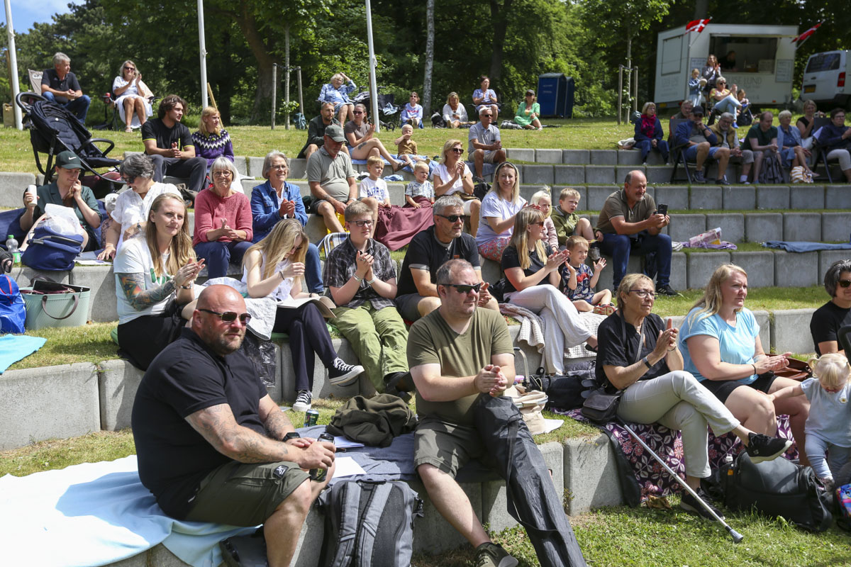 Alsang i Gryden for første gang 