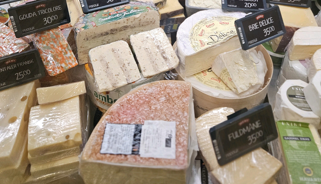 Fejrer Ostens Dag med smagekasse