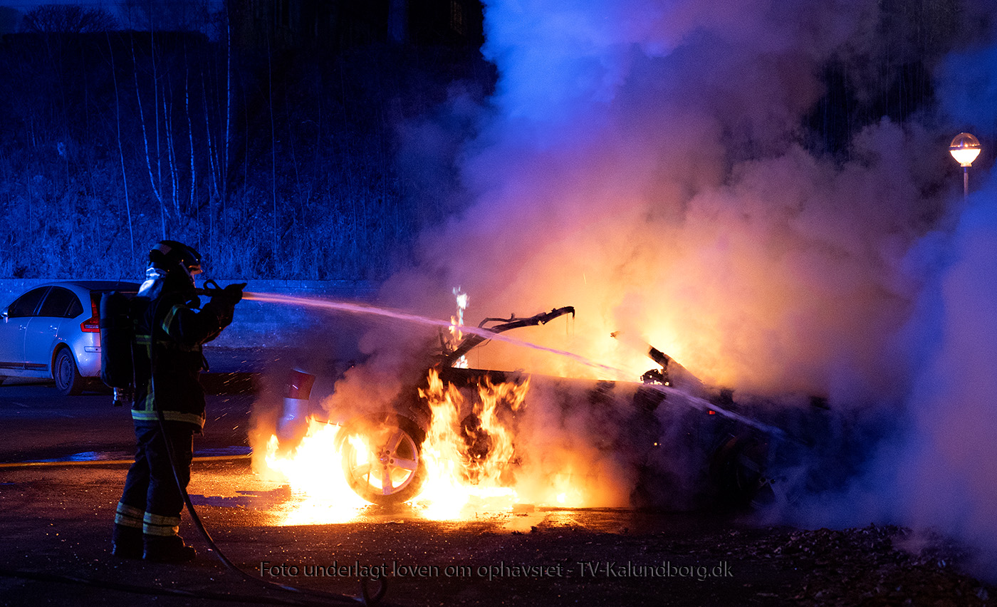Video: Audi gik op i flammer natten til mandag