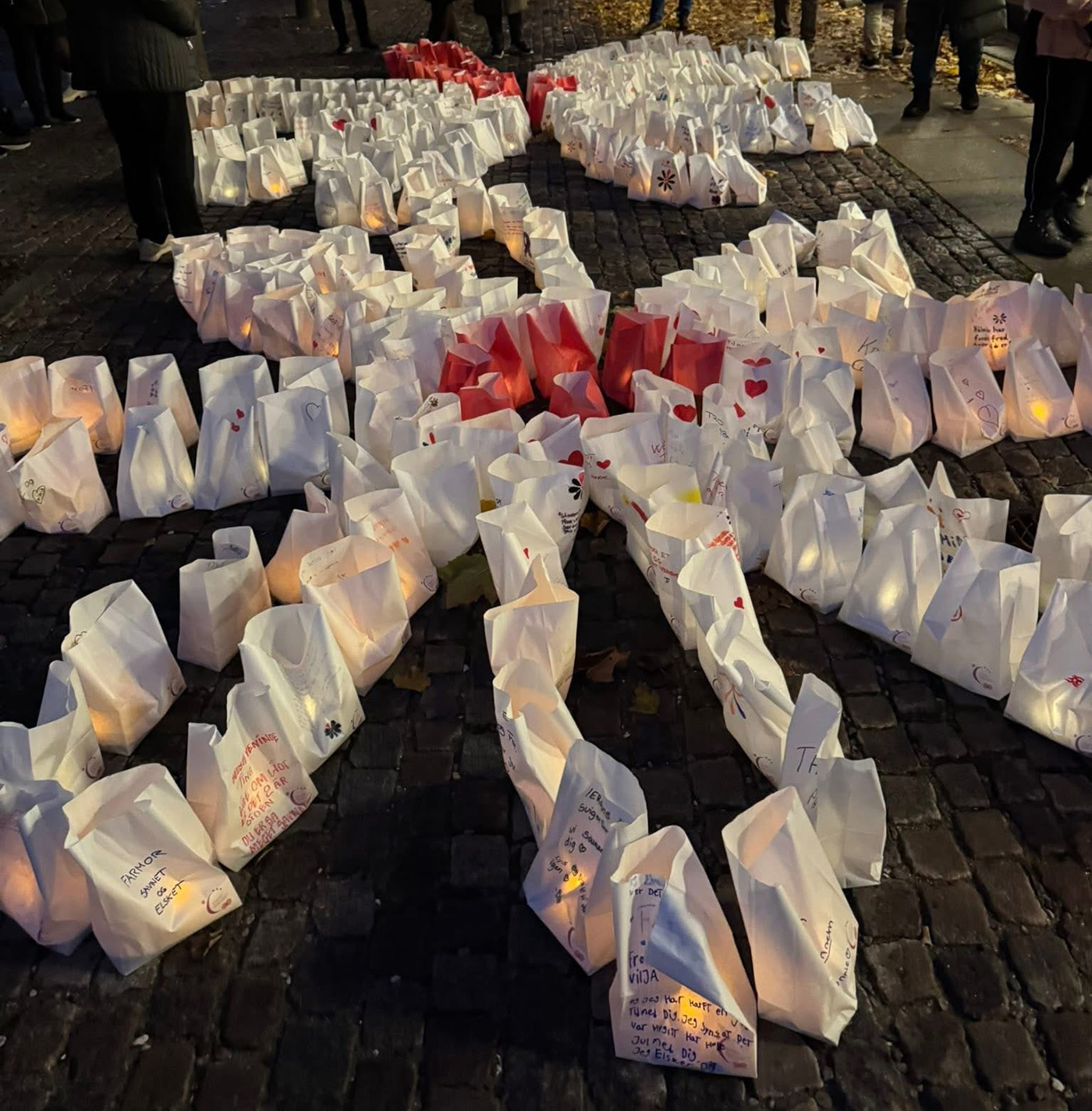 Der blev tændt lys på Klostertorvet