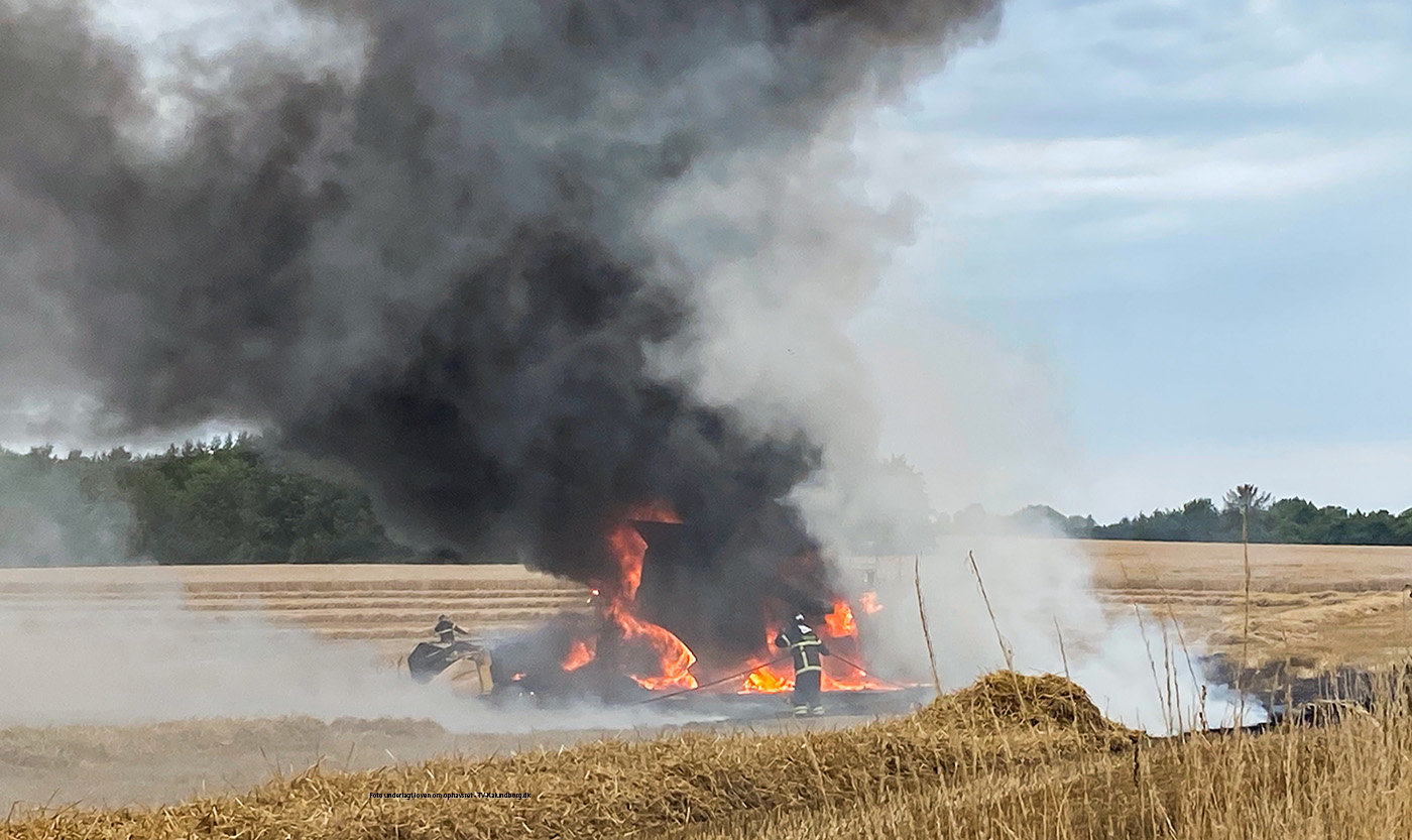 Mejetærsker gik op i flammer
