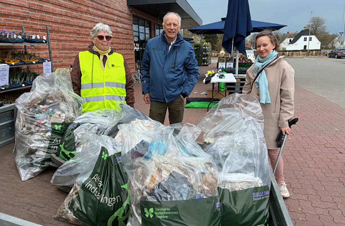 Flittige frivillige samlede affald i lokalområdet