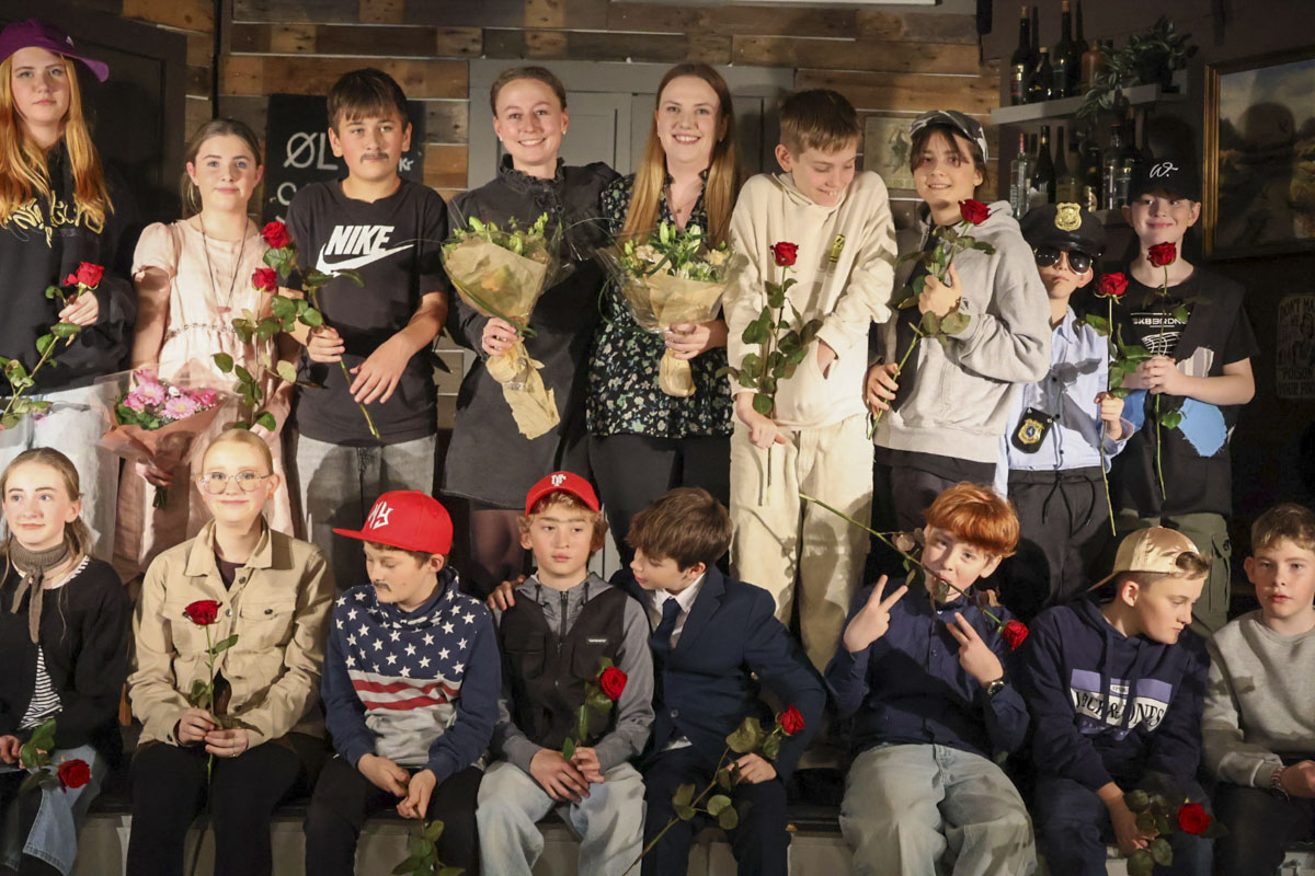Skolekomedie og discofest på Kirke Helsinge Skole