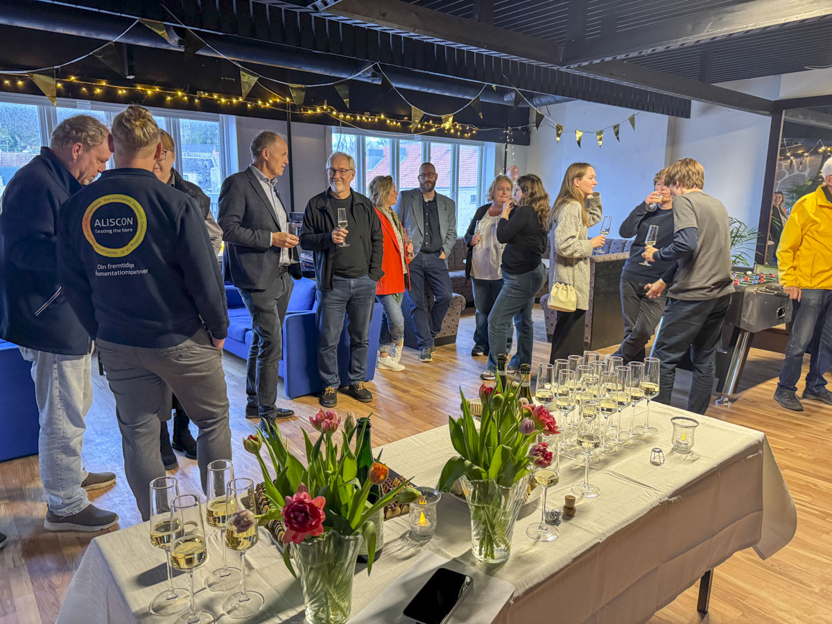 Luma åbnede med bobler og taler