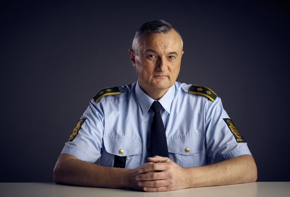 Vlado fra Politijagt gæster forsamlingshus