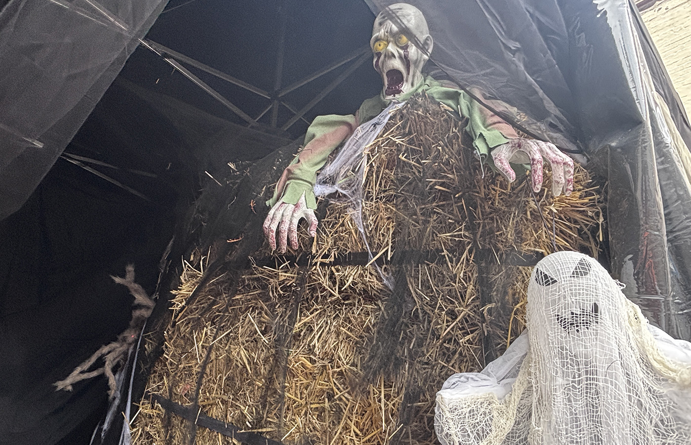 Halloweenkonkurrence: Rocker-billet på højkant