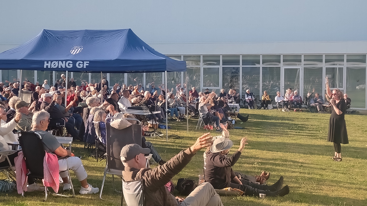 Omkring 300 deltog i den første picnickoncert i Høng
