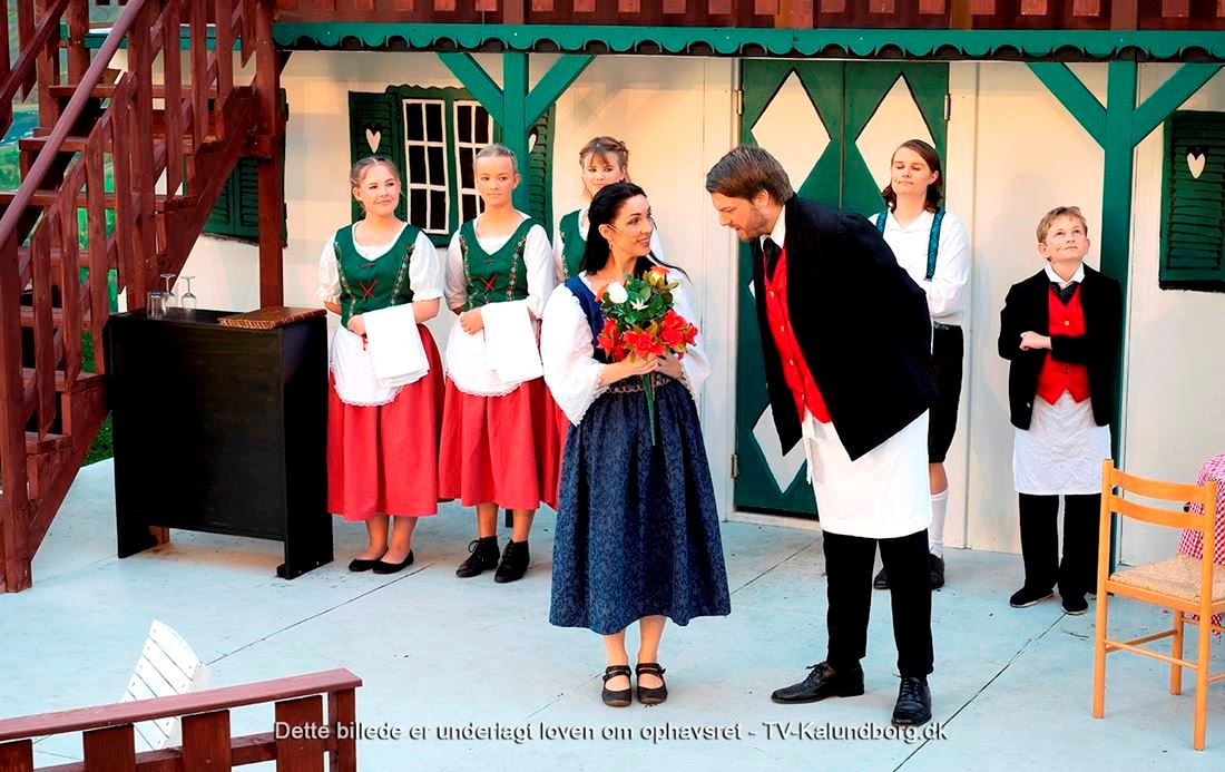 40 år med latter, lys og liv på scenen