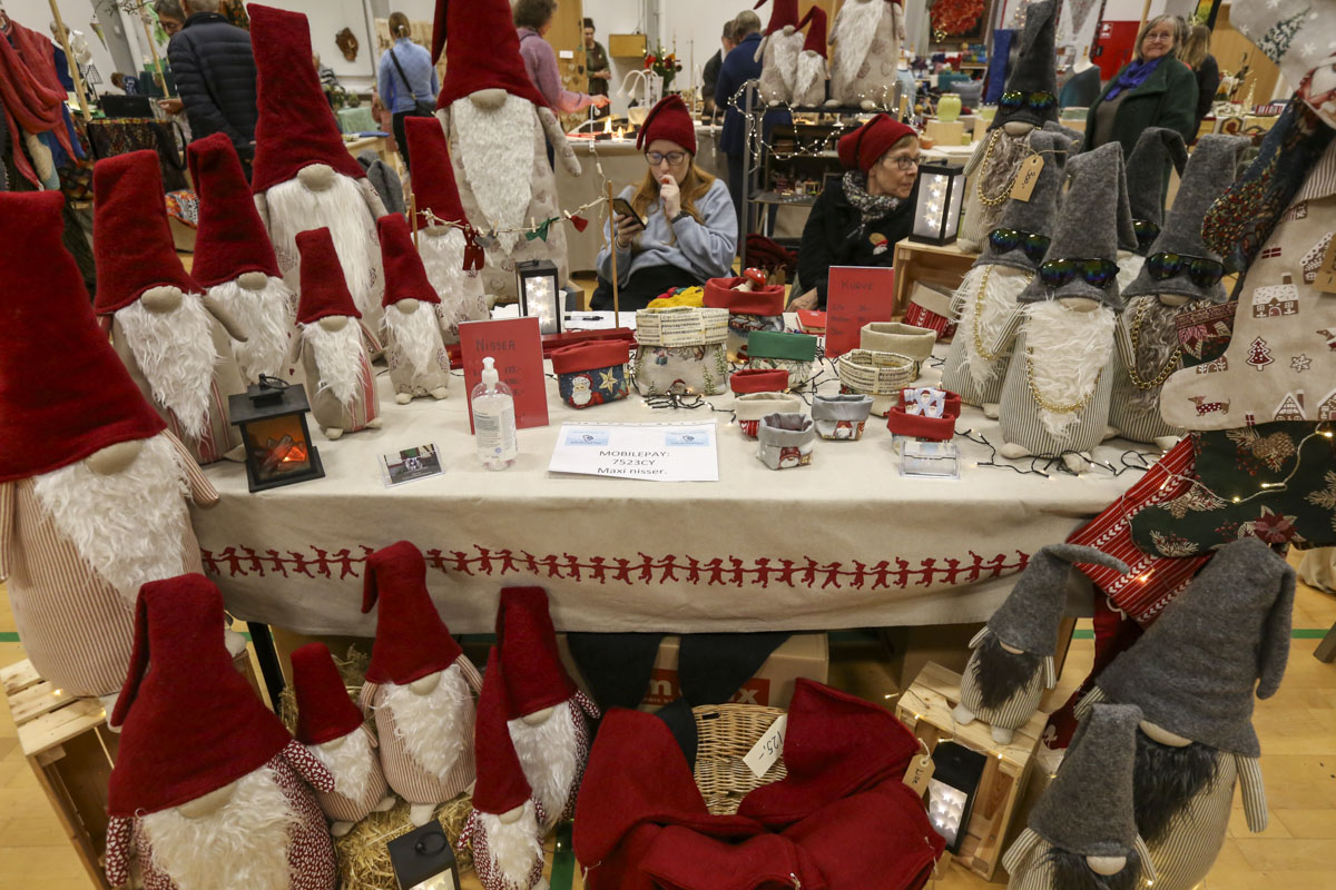 Håndelavet udstillede i Landbrugsskolen i Høng