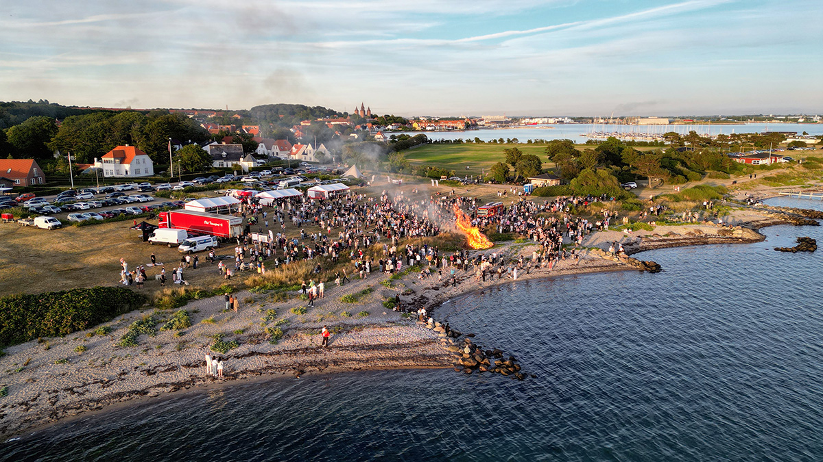 Midsommer-stemning og fuldt hus på Gisseløre