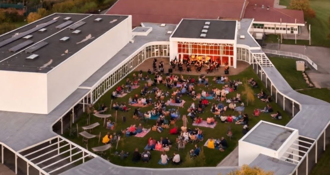 Picnickoncert i loopet i Høng