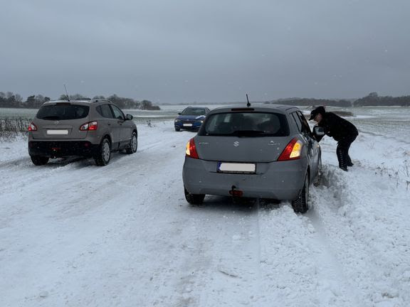 Unge bilister sjusker oftere med sne på bilen