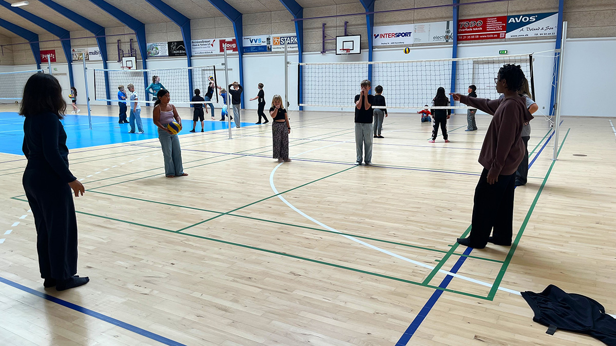 Volleyfeber: SFO-børn fik sved på panden og smil på læben