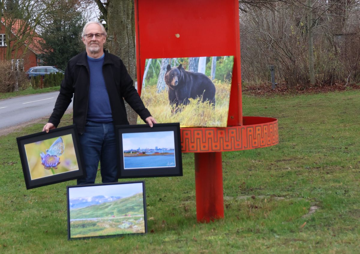 Fotograferende politiker udstiller i Gimle