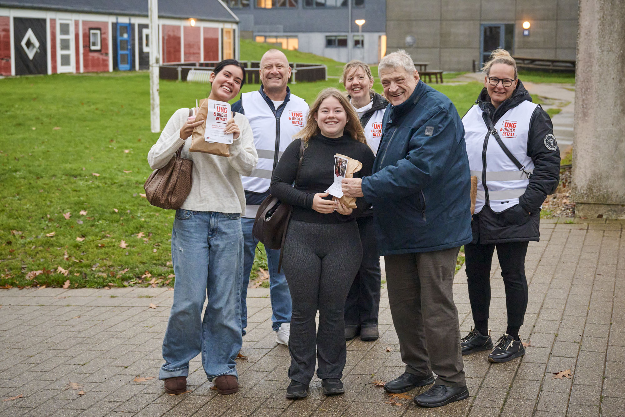 Croissanter med et vigtigt budskab til eleverne på NEG Kalundborg