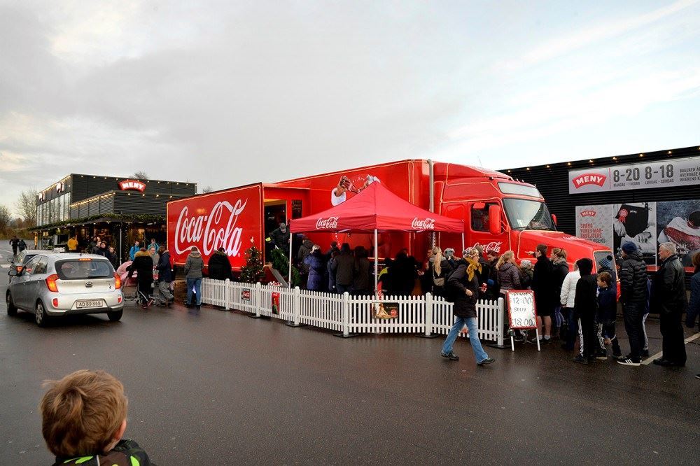 Ikonisk Coca Cola truck ved Meny