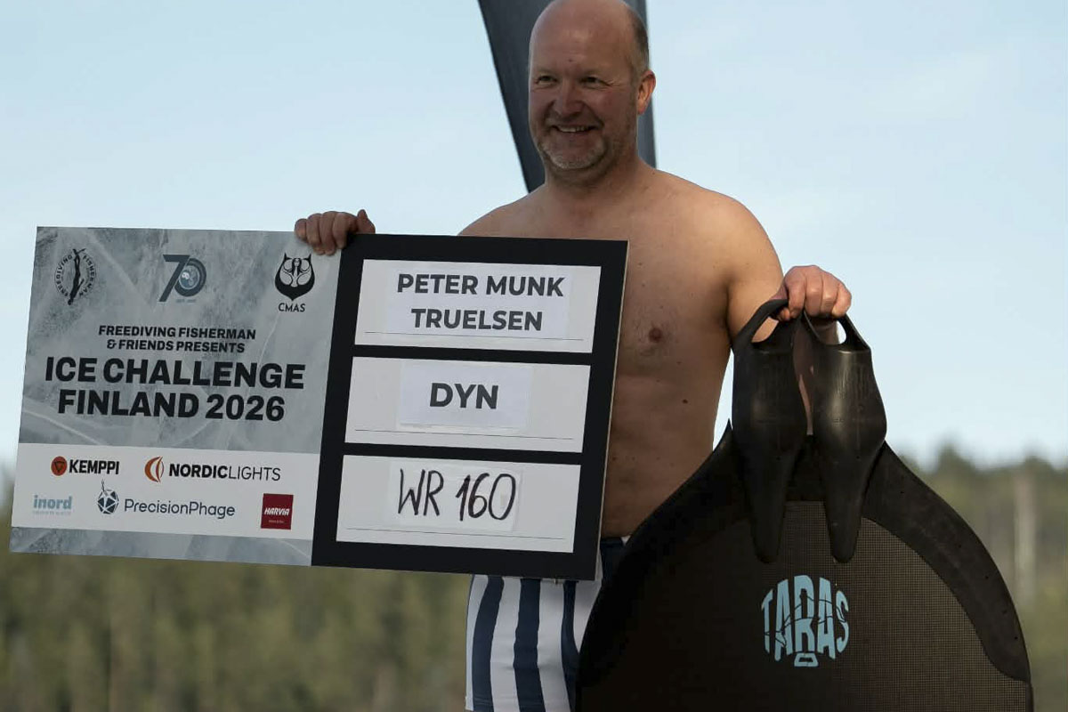 Peter har sat verdensrekord - i isdykning