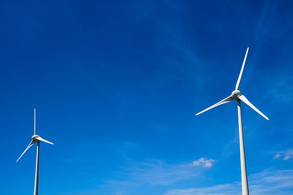 Nyt milliontilskud til kommuner med vindmøller og solceller