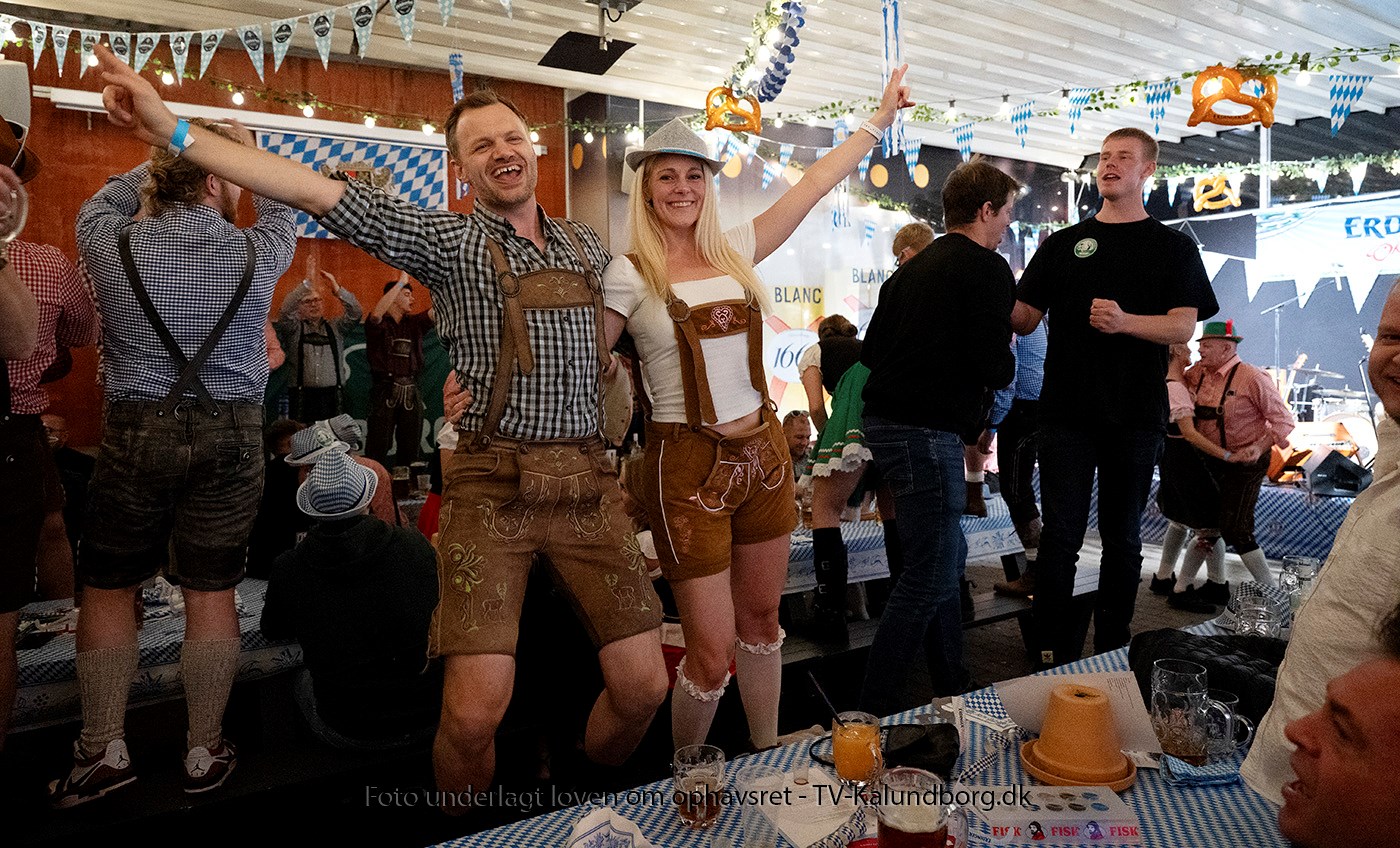 Kontoret tilbyder – Ein Schnitzel und ein Mass