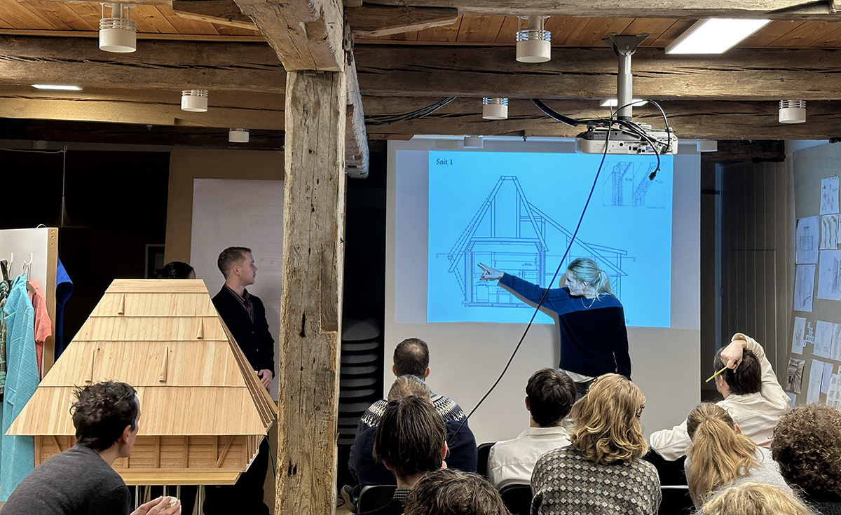 Badehus med sauna er ved at blive bygget