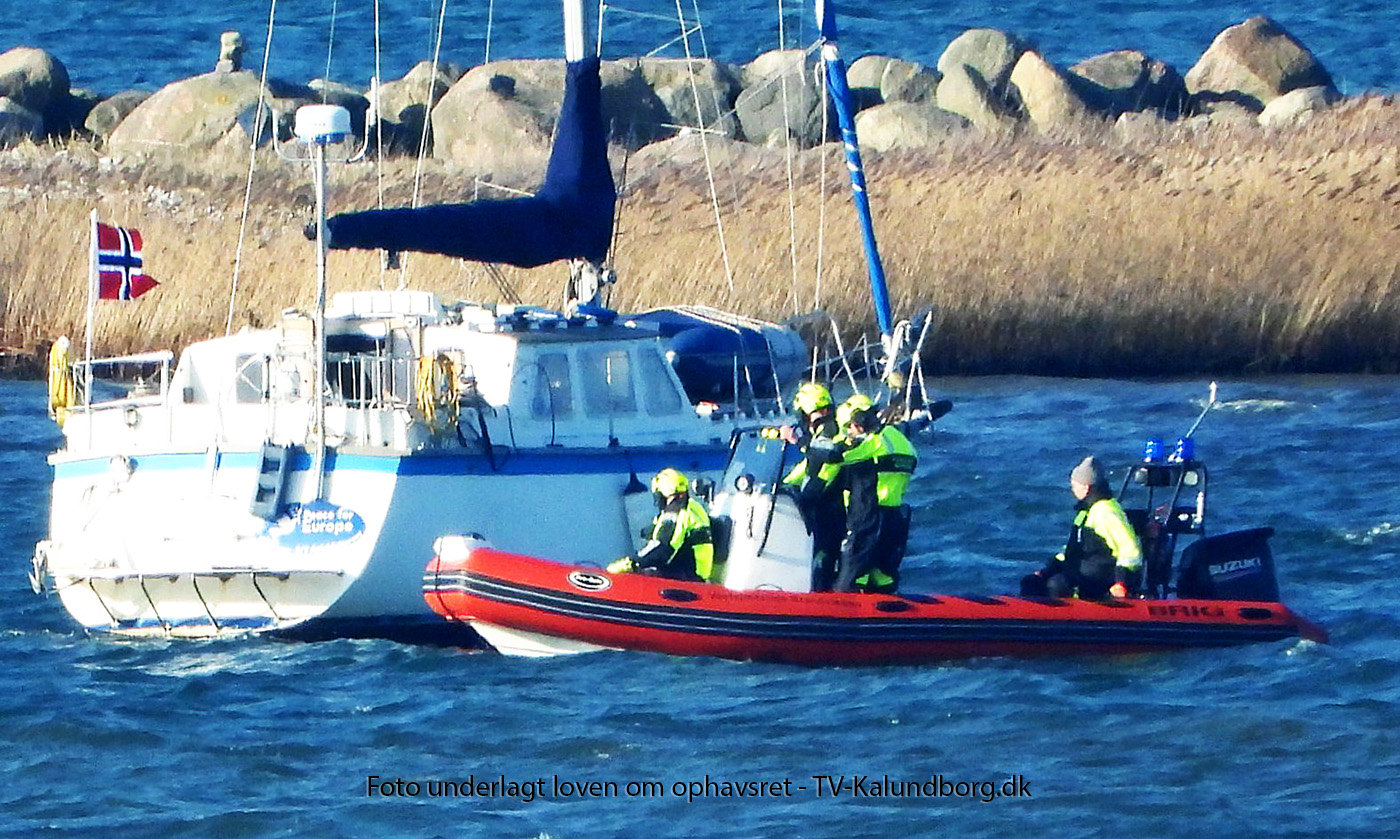 Norsk lystsejler gået på grund efter brand