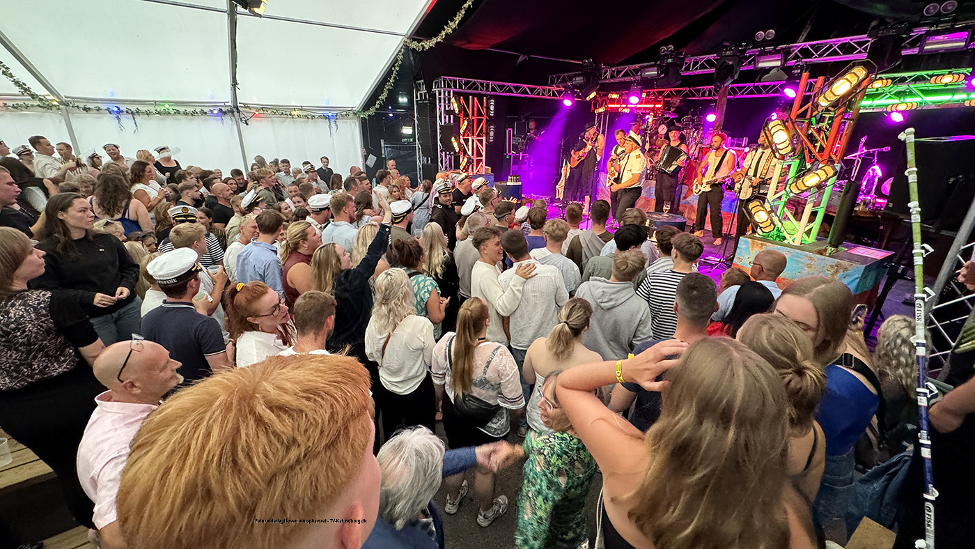 Video: Et brag af en byfest