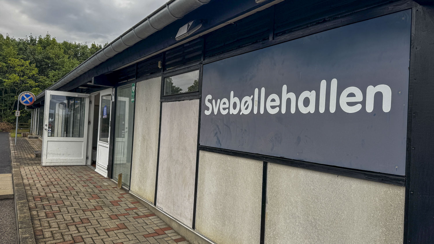 Svebøllehallen kan fortsat benyttes trods skimmel i kælderen