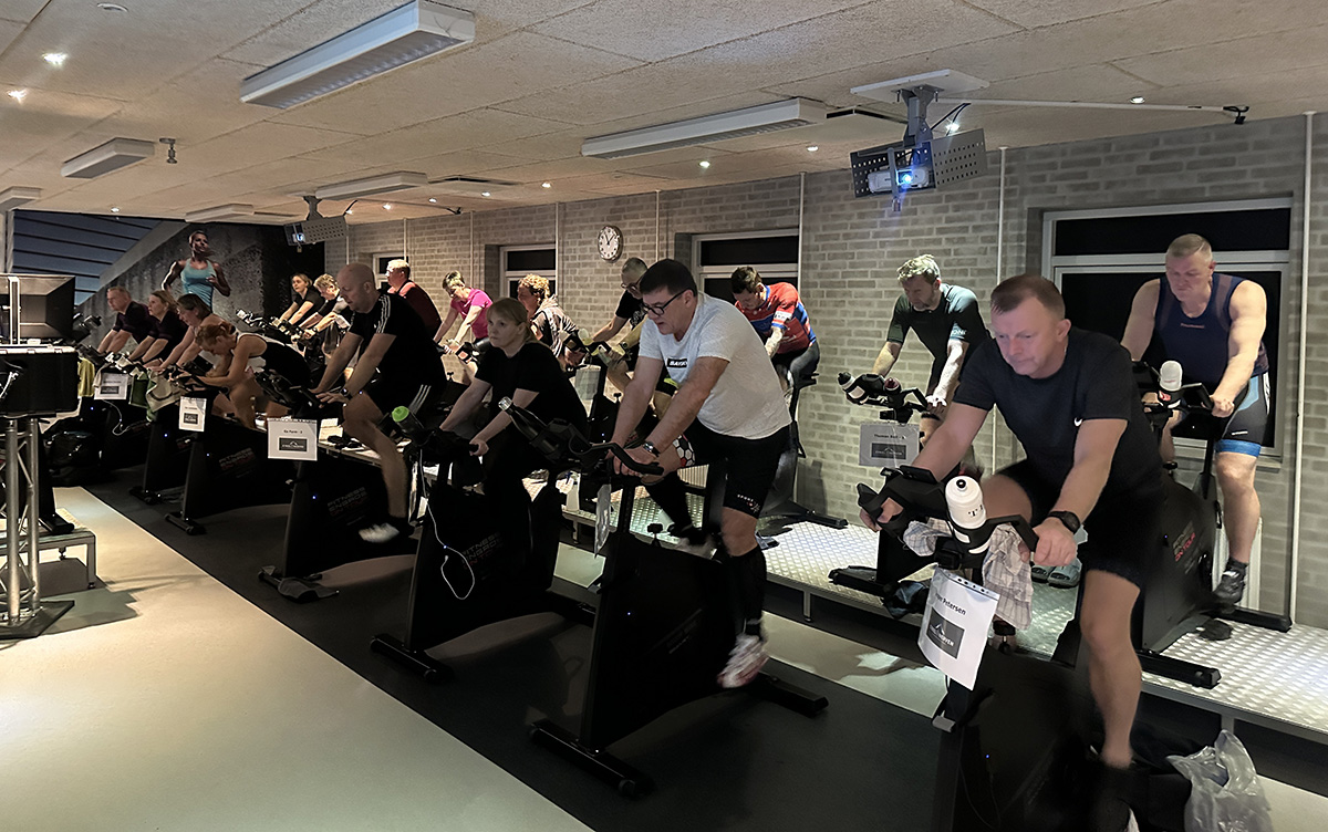 Op på cyklen og træd i pedalerne for den gode sag