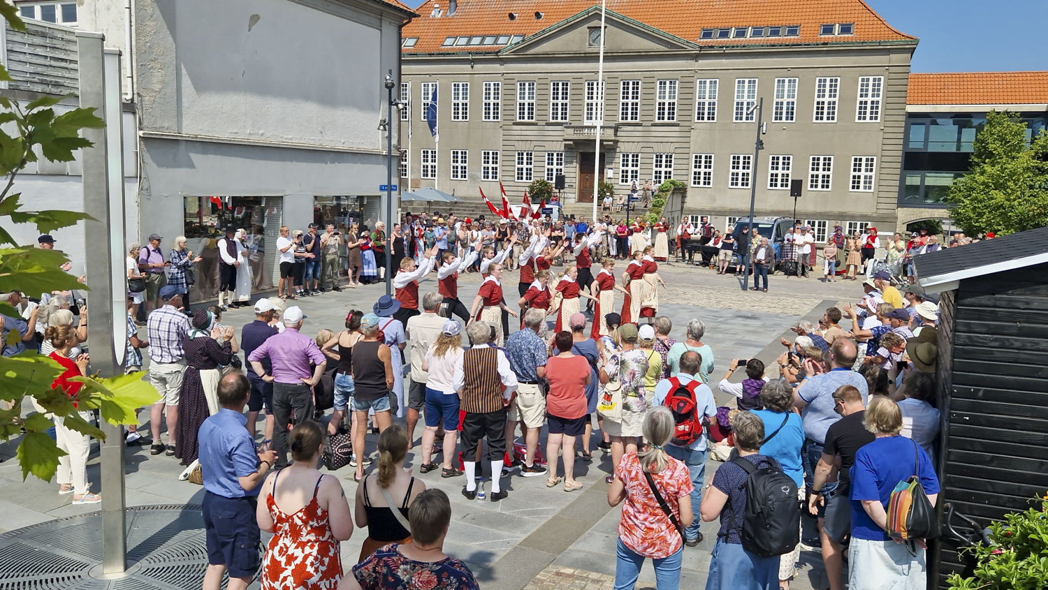 Stort folkedanserstævne i Kalundborg