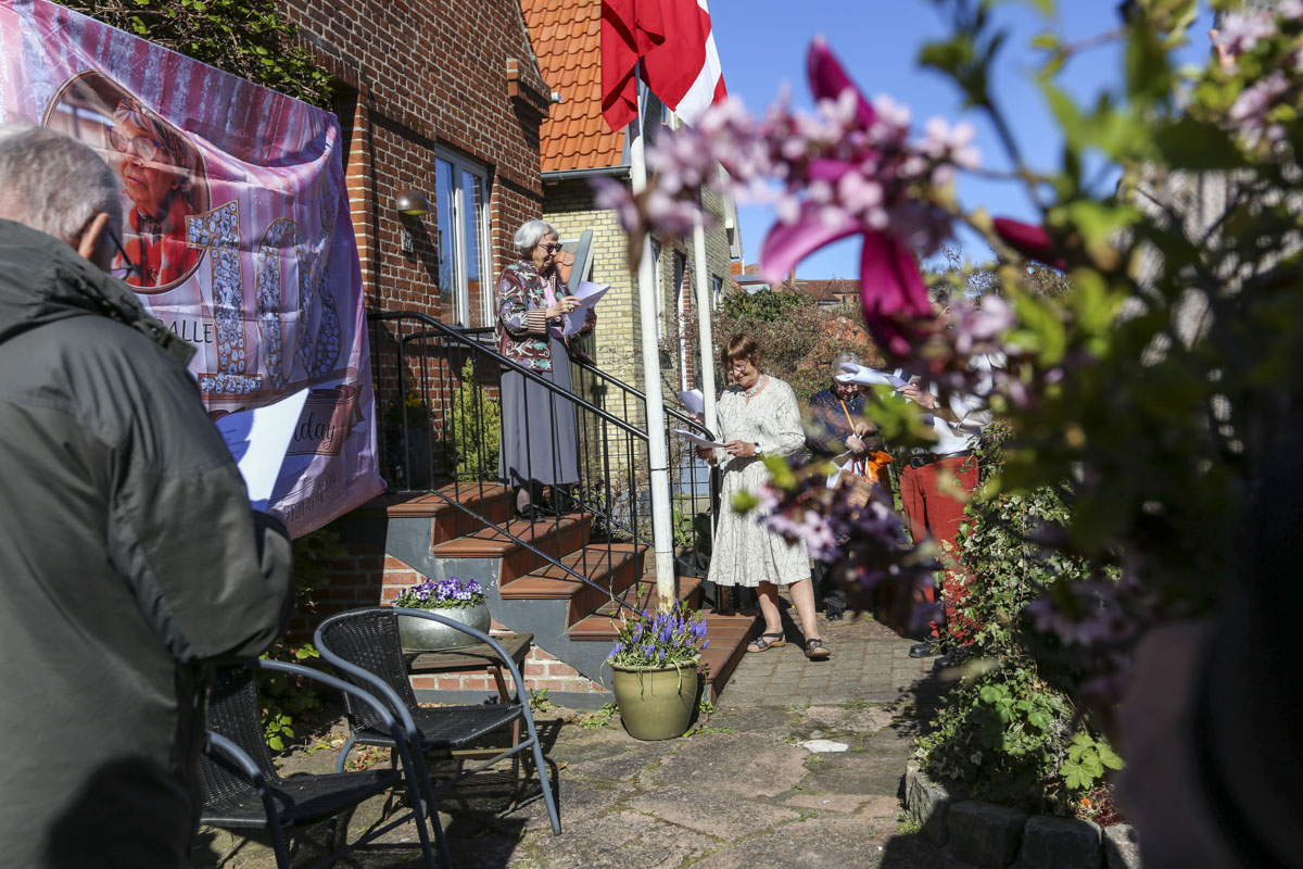  Morgensang for 100-årige Grete Balle