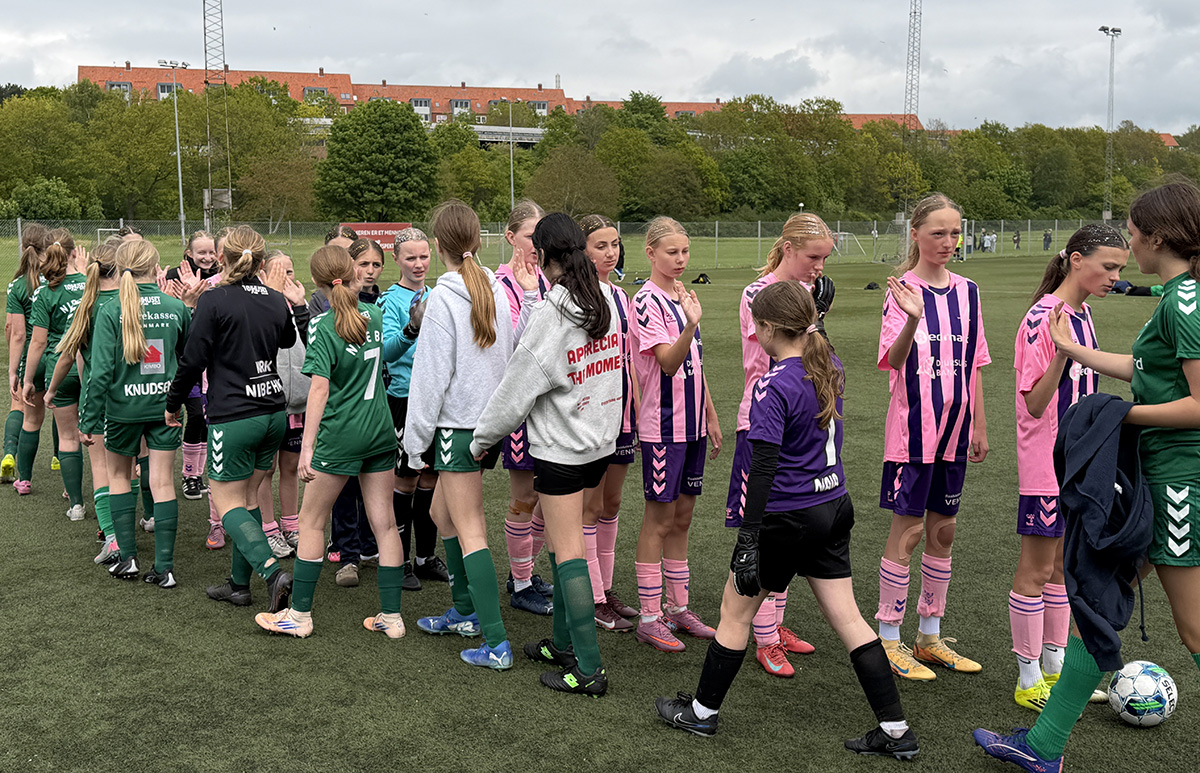 Skolefodbold fylder banerne i Munkesøen