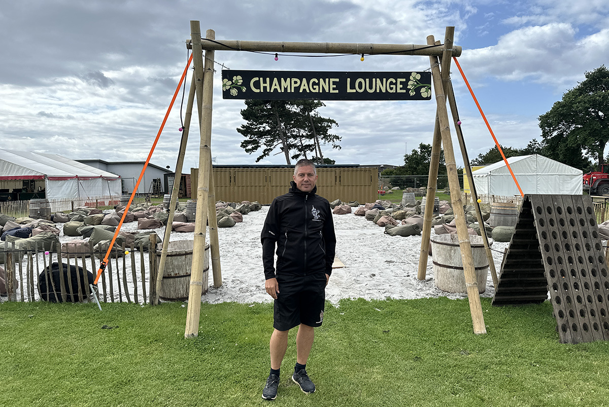 Pladsen er næsten klar til festival