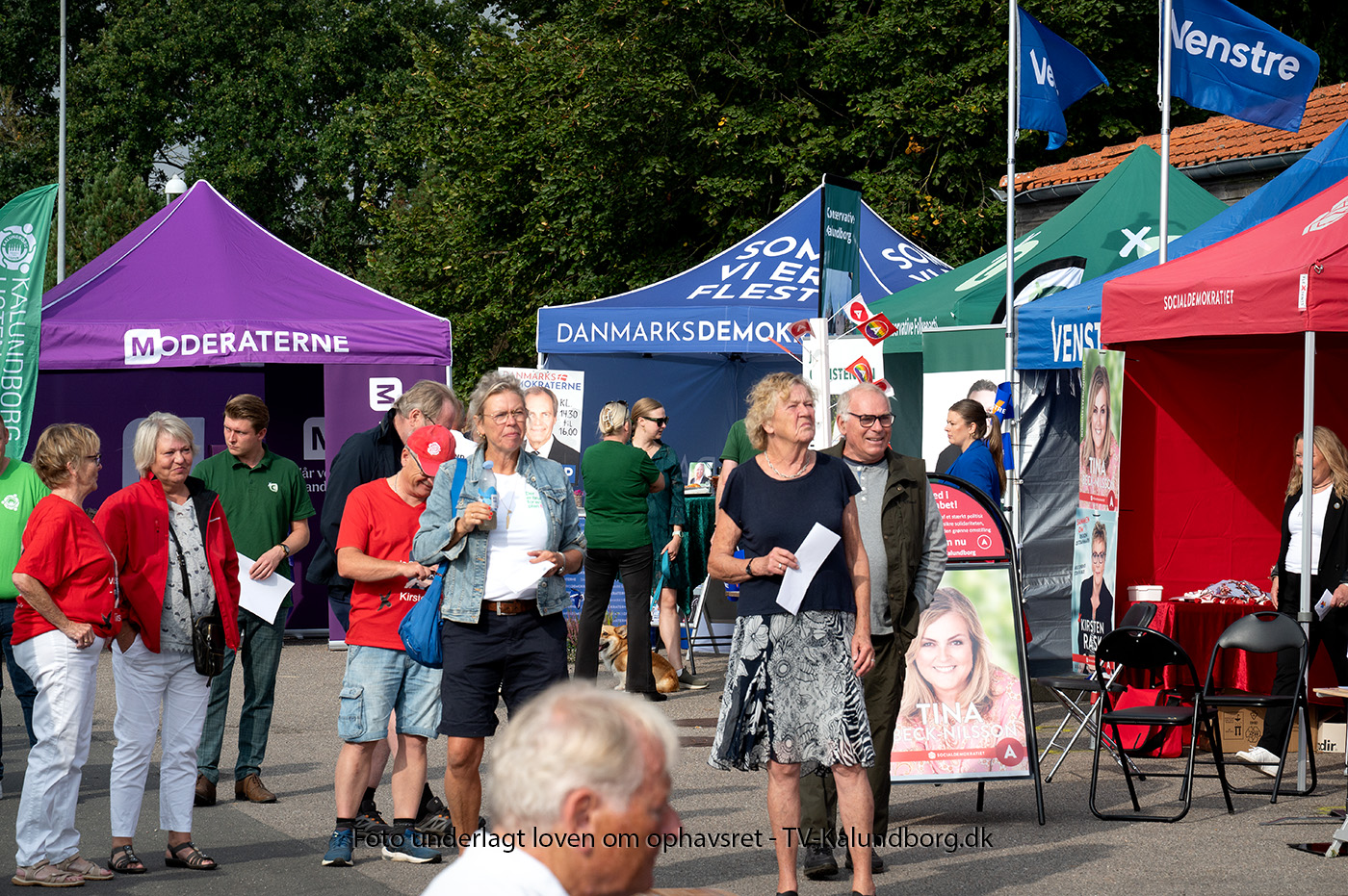 Billedserie: Debat med gensidig respekt for hinandens synspunkter