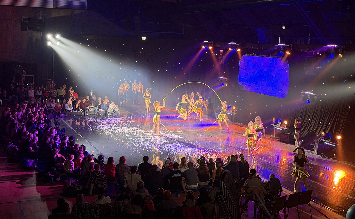 Flying Superkids tog Kalundborg med storm