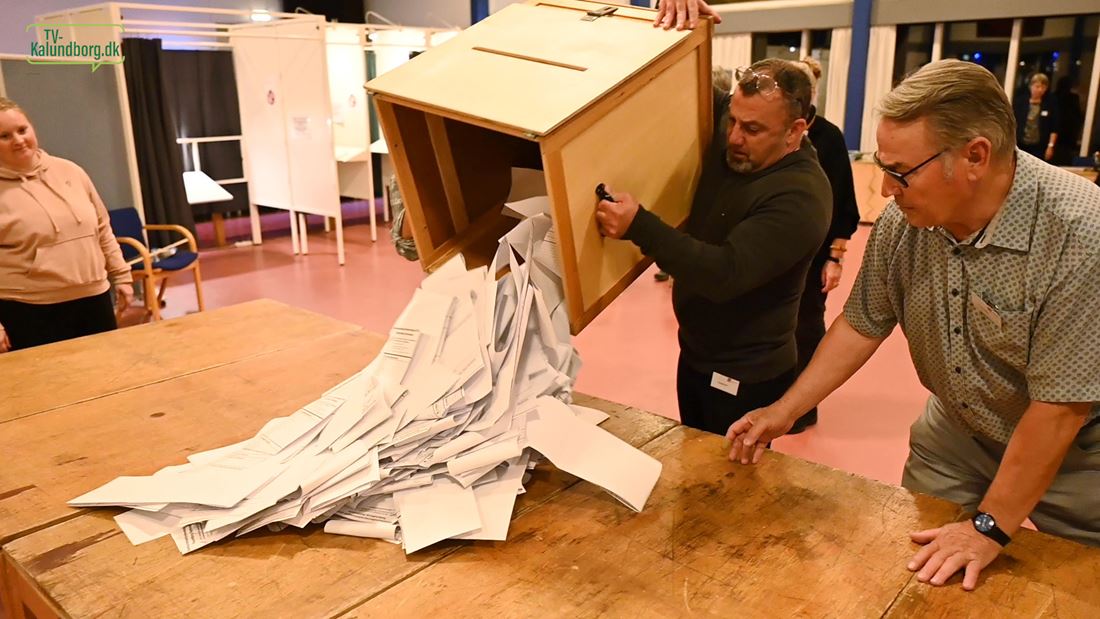 To valgsteder flyttes