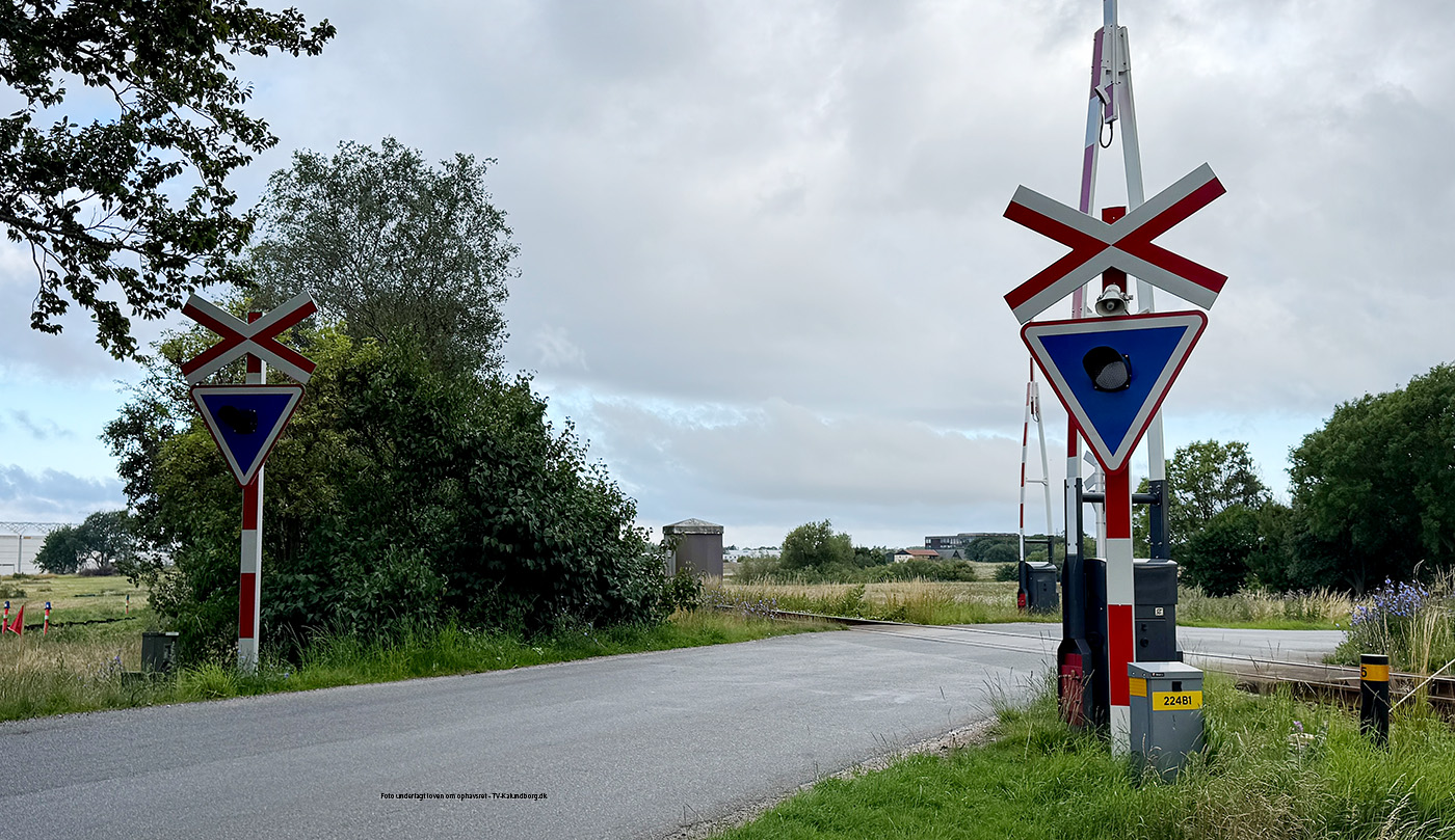 Næsten dagligt er der optræk til en ulykke ved overskæringer på jernbanen