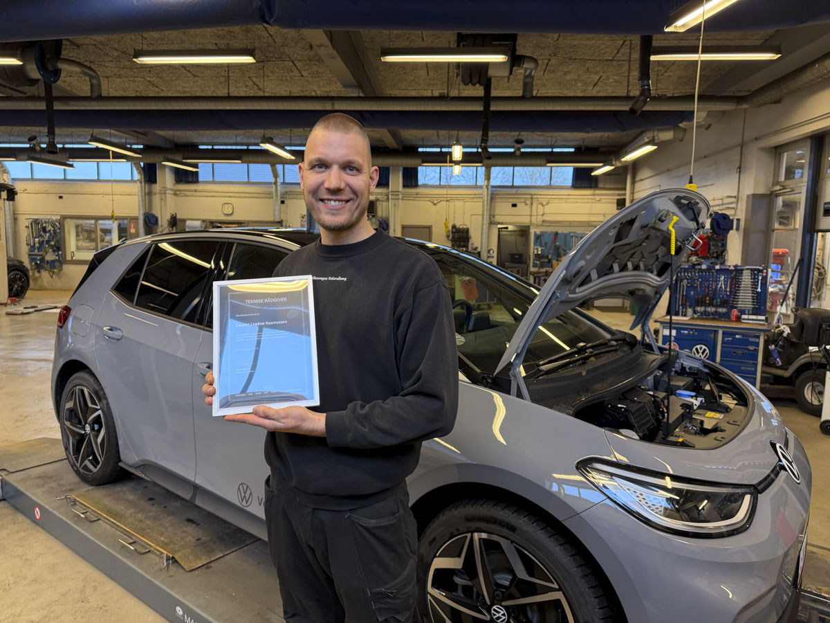 Mekaniker har videreuddannet sig