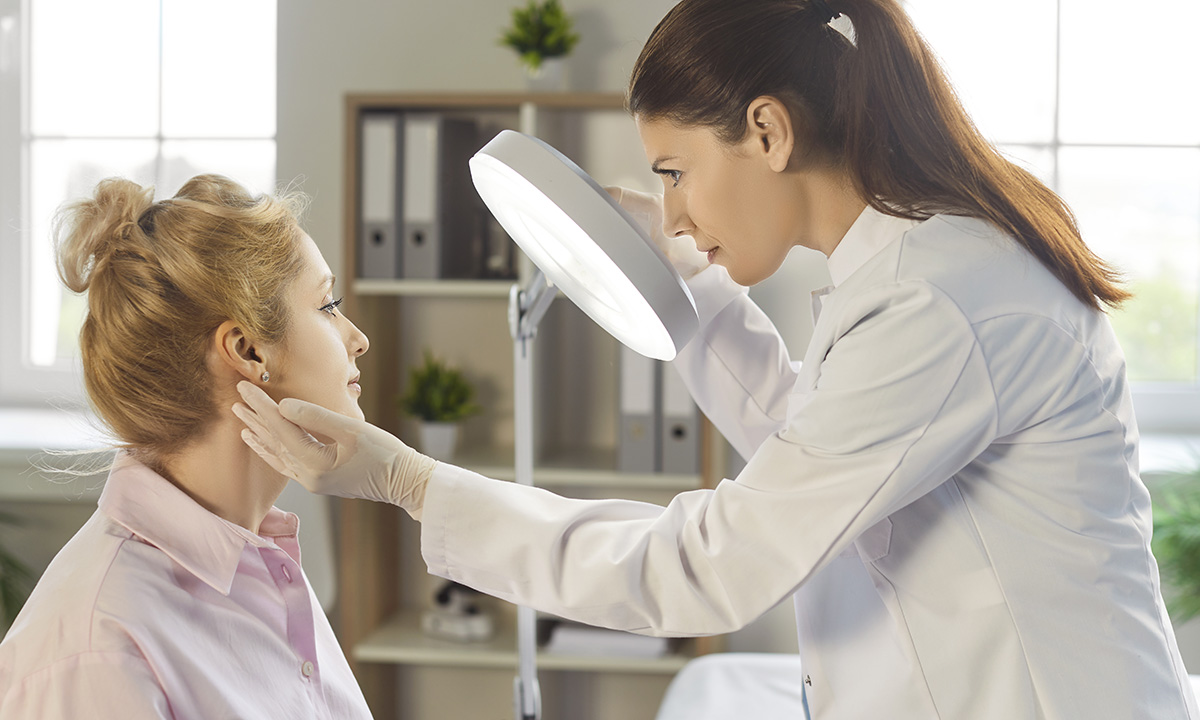 Ny overenskomst giver kortere ventetider og styrket digitalisering hos speciallæger