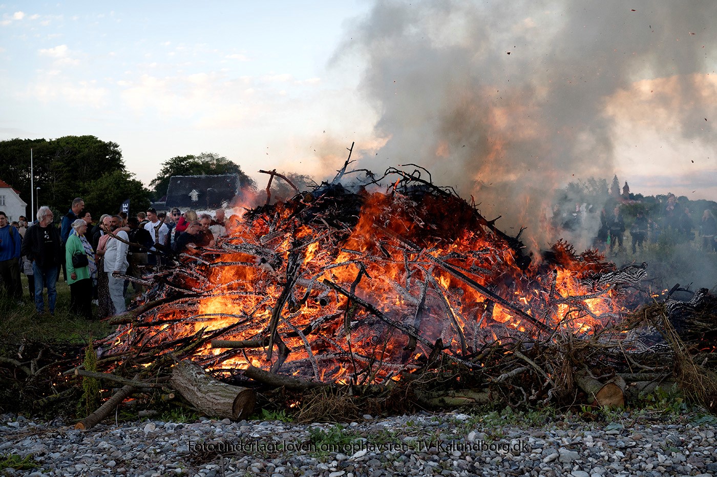 Tænk dig om inden bålet tændes
