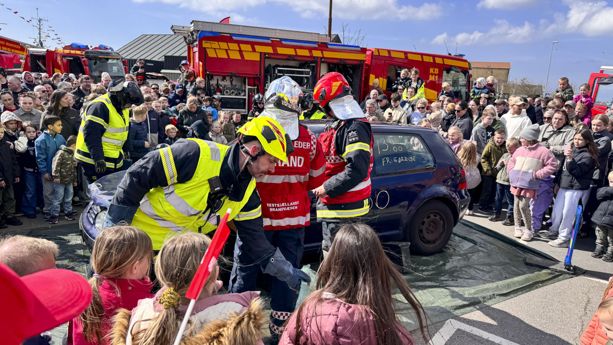 Os i Uniform fyldte havnen 