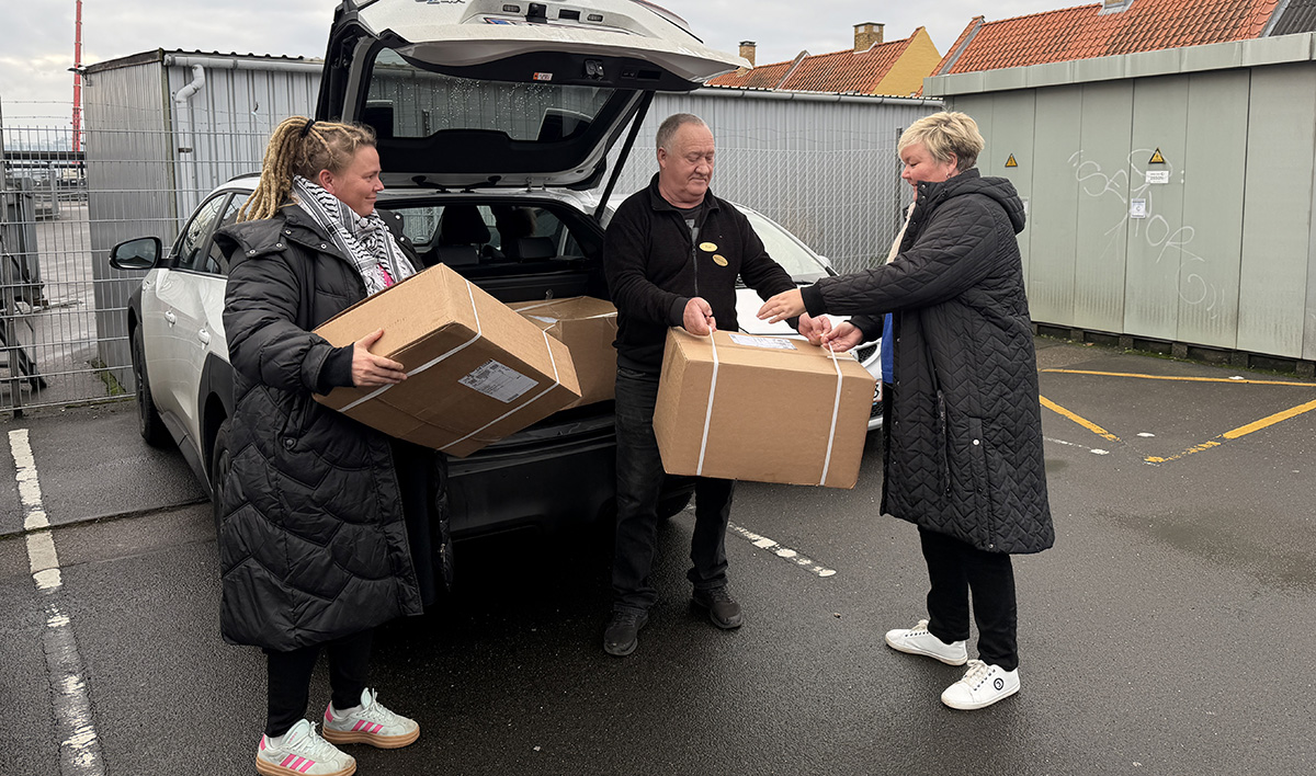 Broderlaug donerer vintertøj til kommunens hjemløse