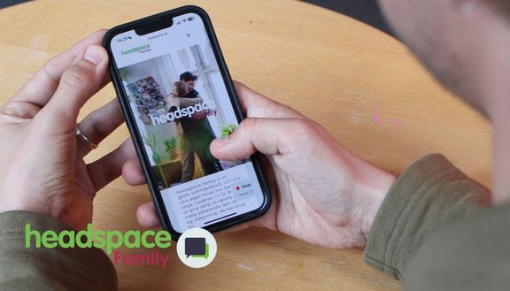 Ny SMS-rådgivning til forældre og pårørende til unge, der har det svært