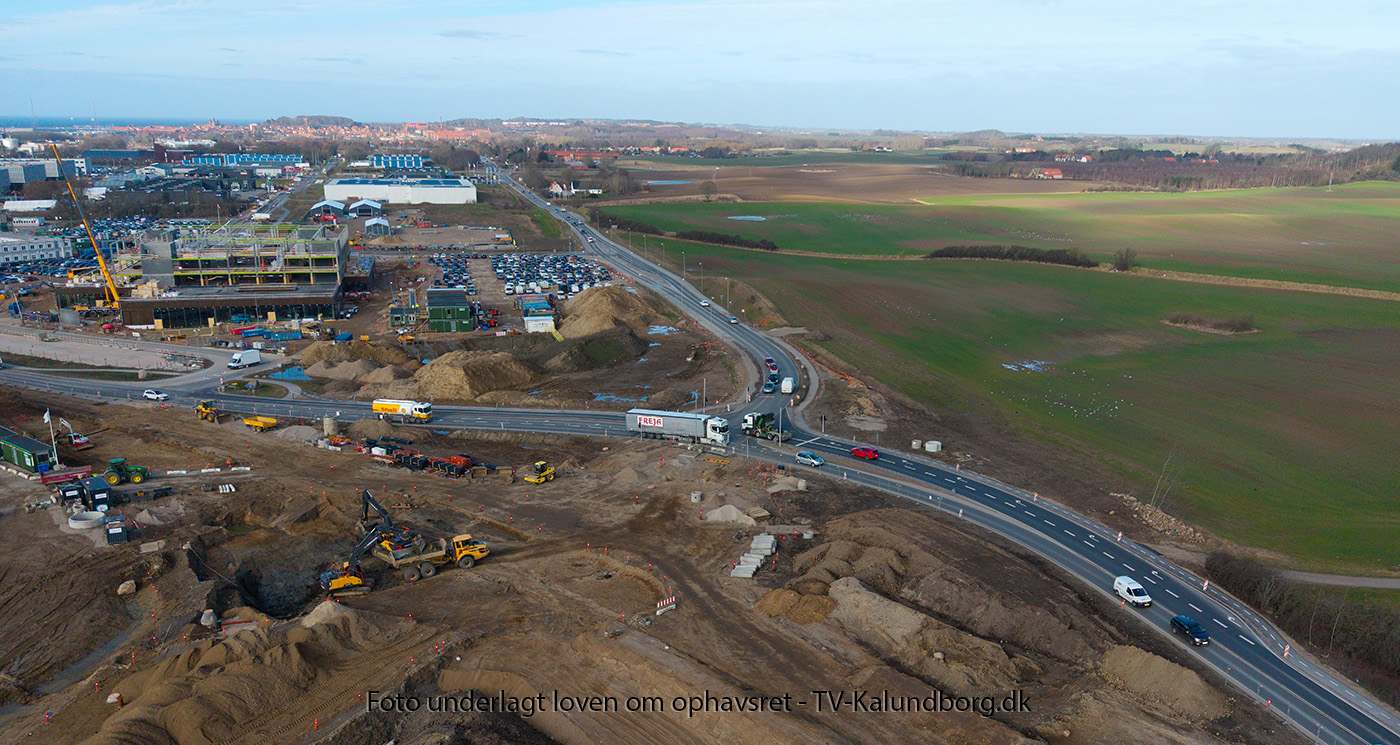 Midlertidigt lyskryds afvikler trafikken hurtigere