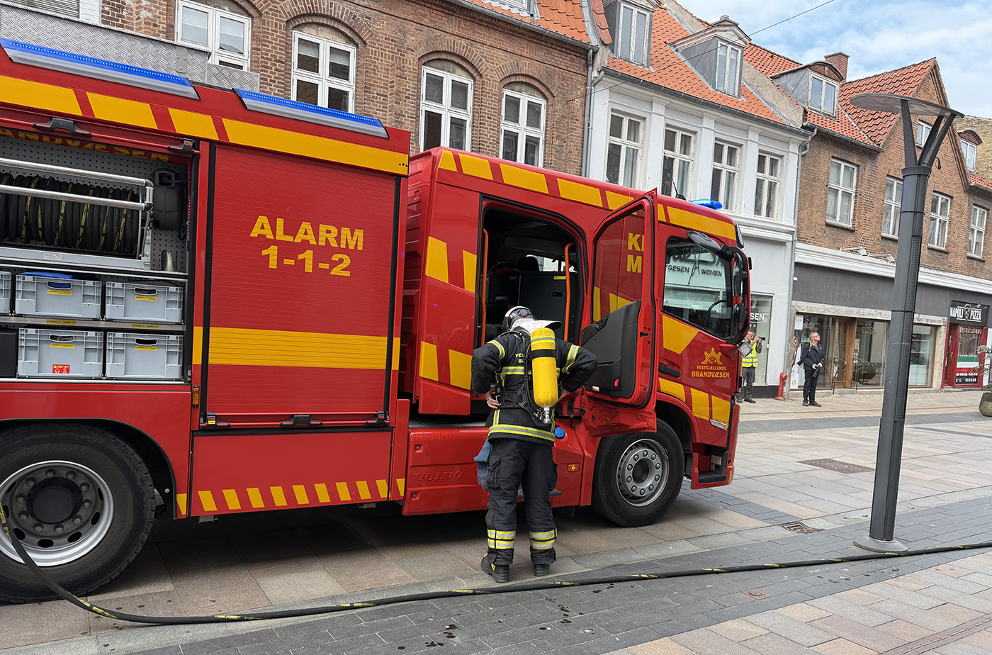 Kraftig røg fra lejlighed i Kalundborg