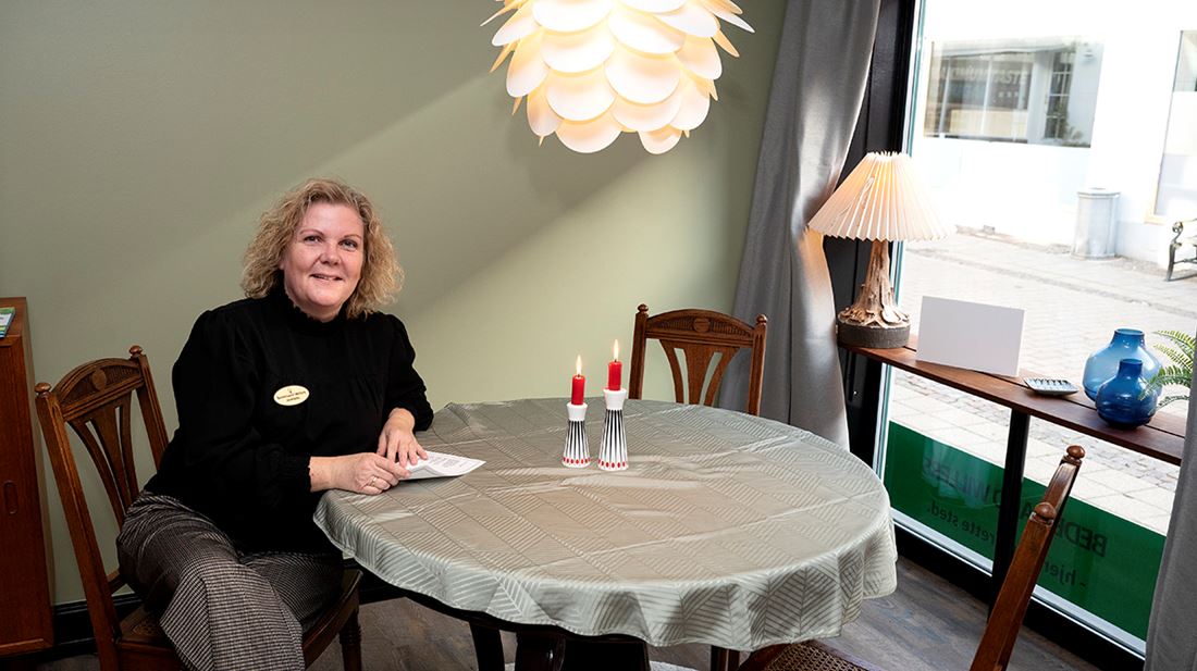 Bedemand og præst i efterlysning: Hvem kender Inger? 